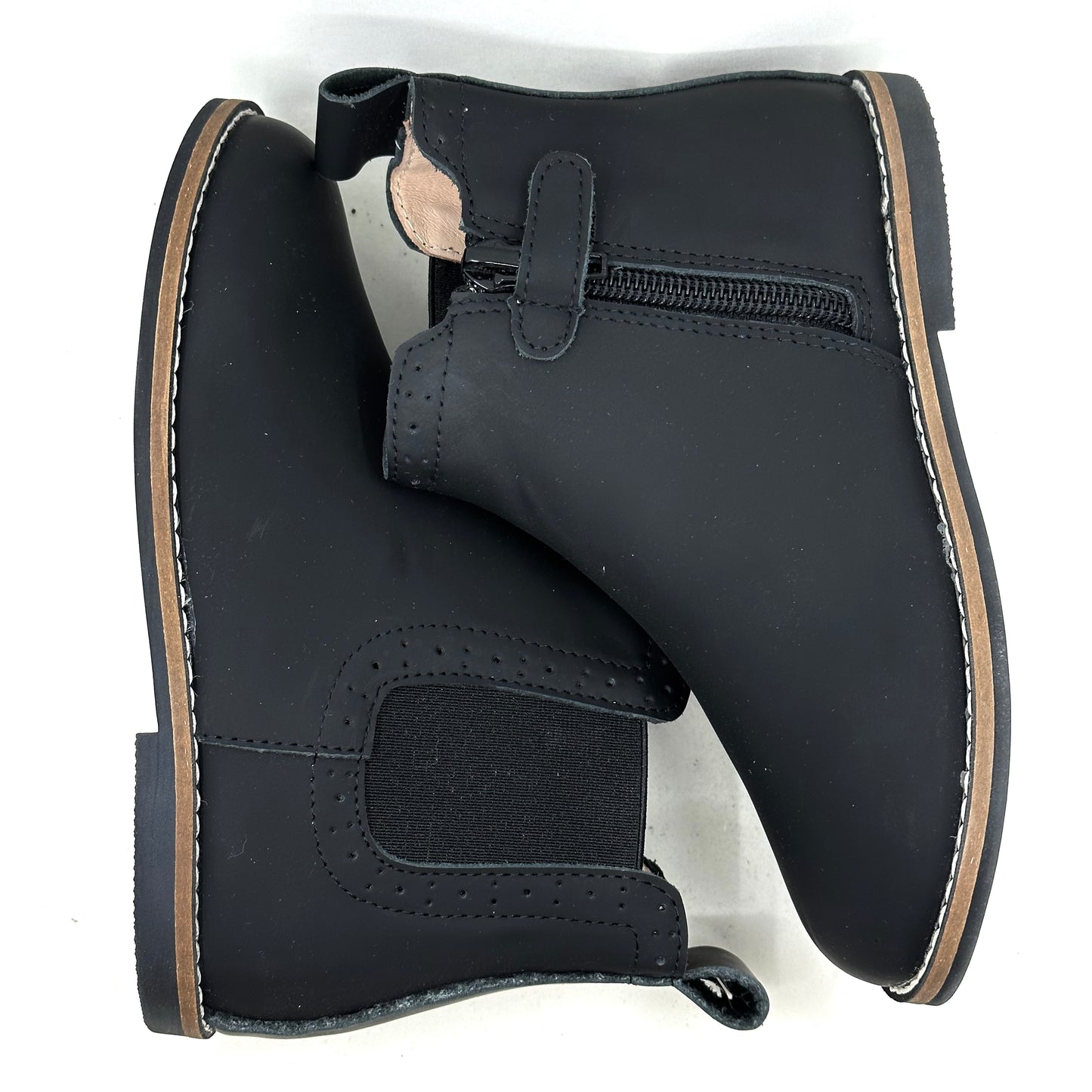 Perroquet Black Silky Leather Side Zipper Bootie