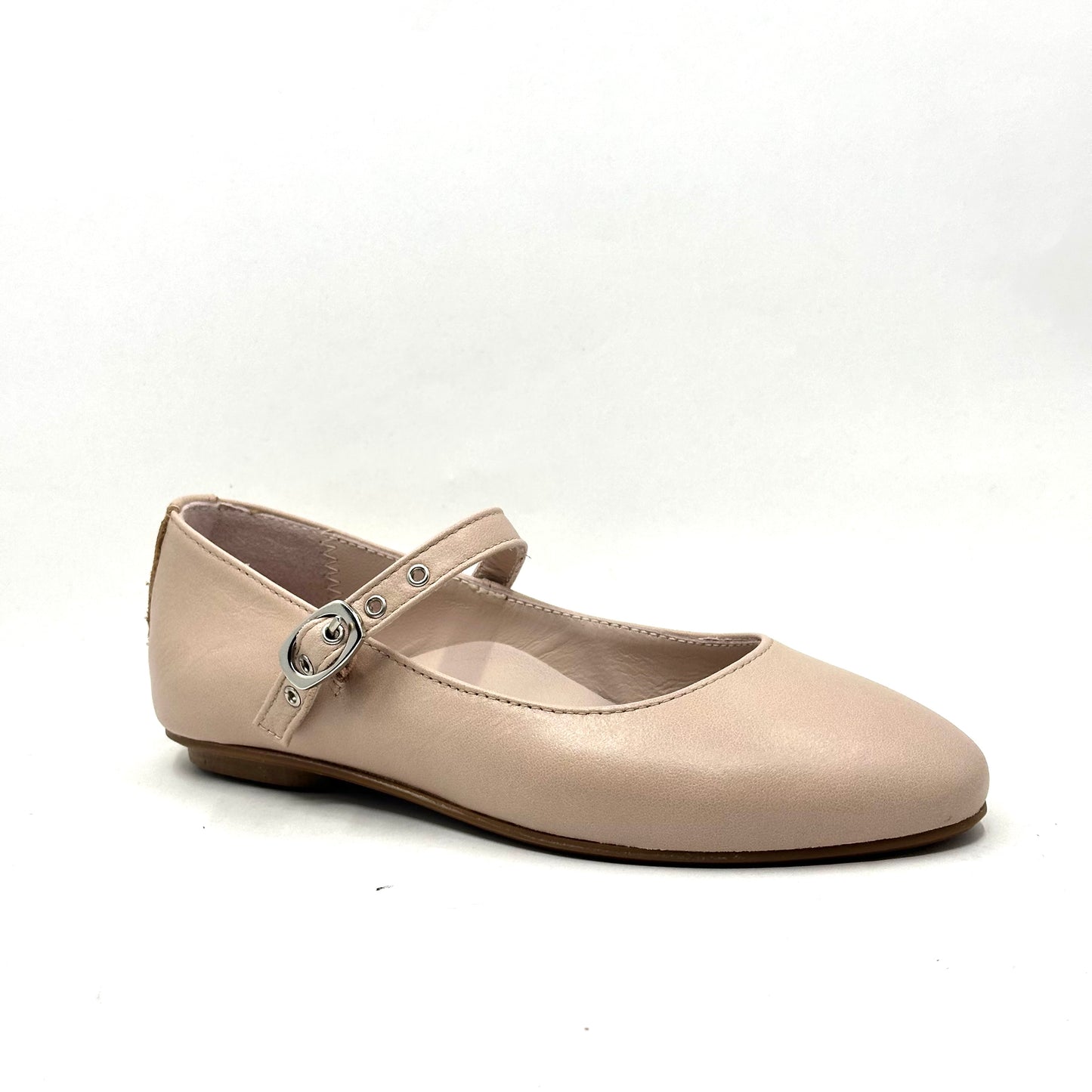 Beberlis Nude Pink Buckled Mary Jane