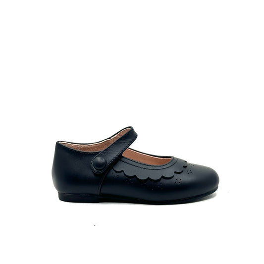 Perroquet Black Leather Scallop Toe Mary Jane